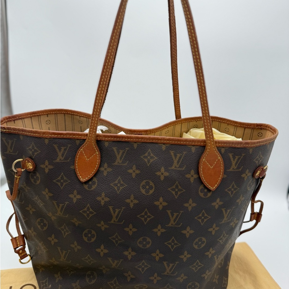 Louis Vuitton Brown Monogram Neverfull Tote MM